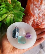 Load image into Gallery viewer, Selenite Bowl